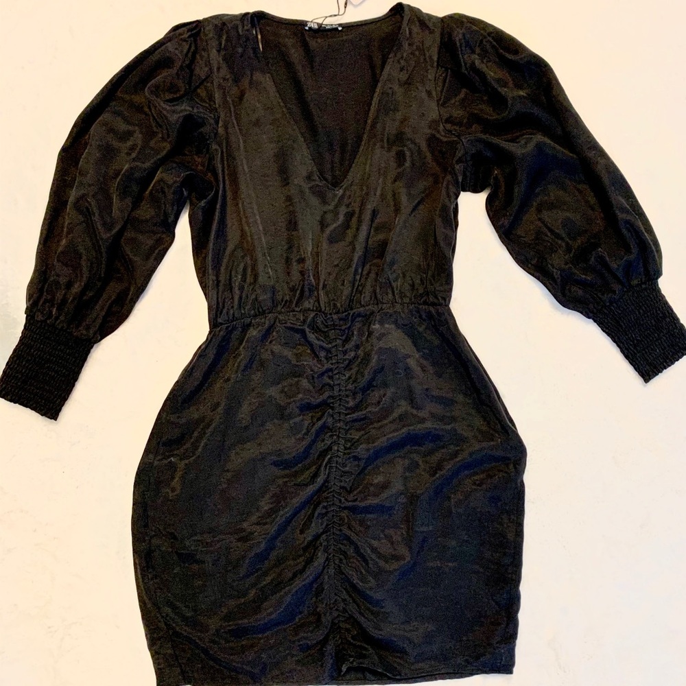 NWT Zara black puff sleeve plunge satin mini dress